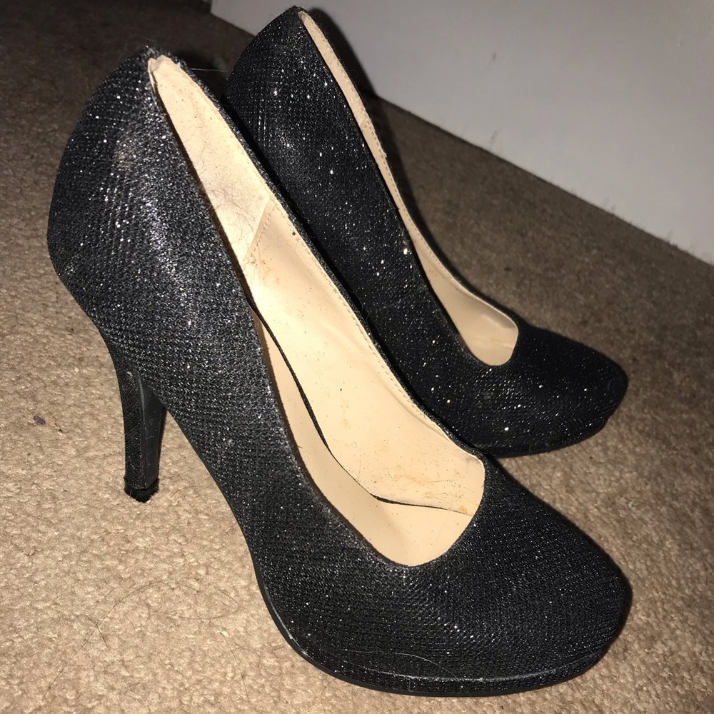 Black sparkly heels, NWOT
